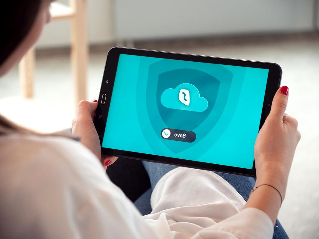 Molecular-level data encryption visualization